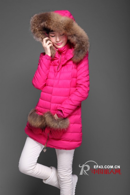 洋气玫红  带来抢眼冬日温暖正能量