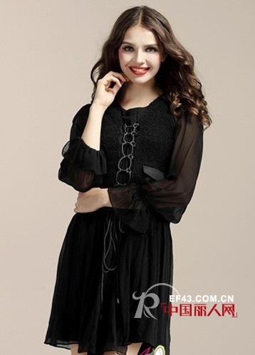 初春宫廷连衣裙 打造复古迷人公主气质