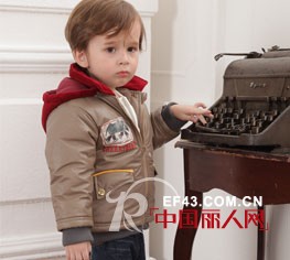 雅培婴儿时尚内衣  呵护可爱宝宝娇嫩肌肤