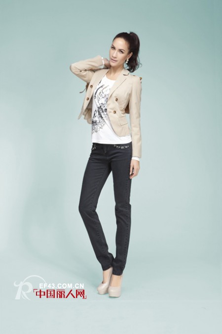 春意盈然,色彩缤纷 比茵2012春装新款上市