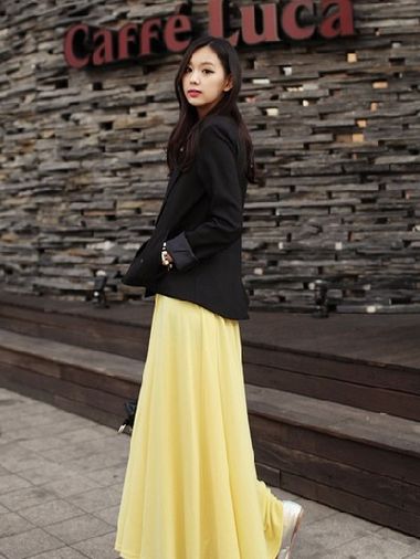 春日出游装扮穿什么呢? 复古长裙优雅不停!