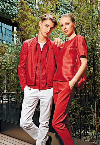 Calvin Klein新季男女装 型格品“魅”