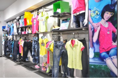 八哥板鞋世家夏季新品上市 完美契合终端形象