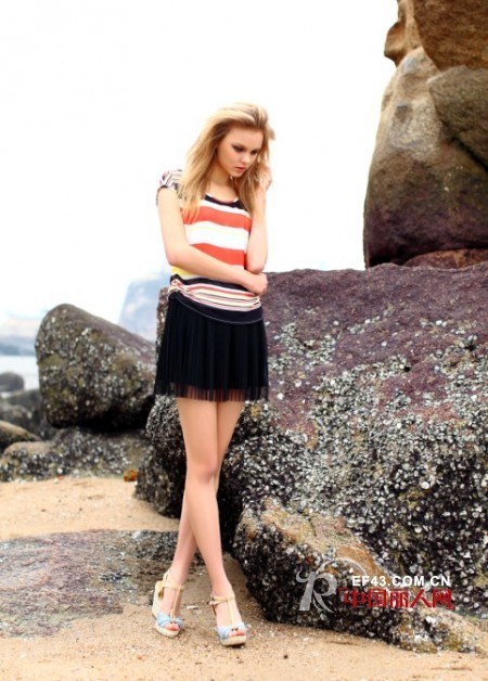 BEIN品牌女装  用随性优雅诠释性感迷离