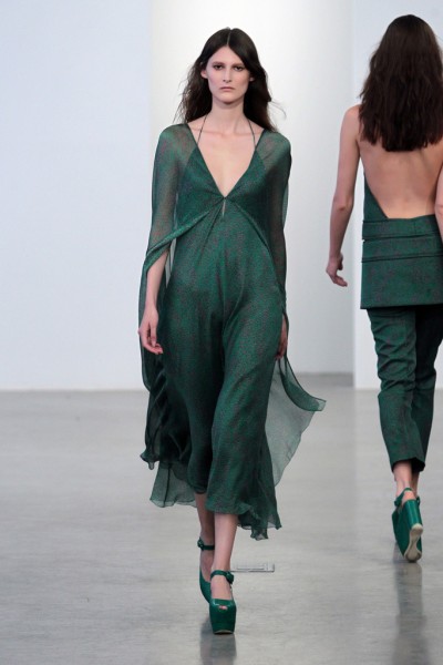 Calvin Klein 女装新品展示美式现代主义