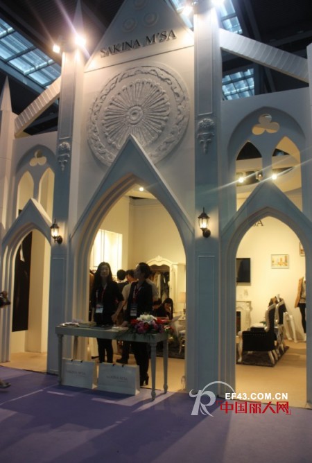 SAKINA M’SA女装盛装出席2012深圳服装展