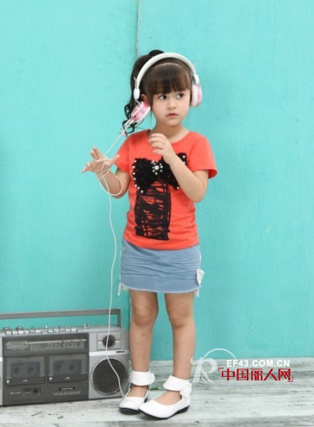 翘嘴蛇品牌童装 让孩子在穿衣中找到快乐