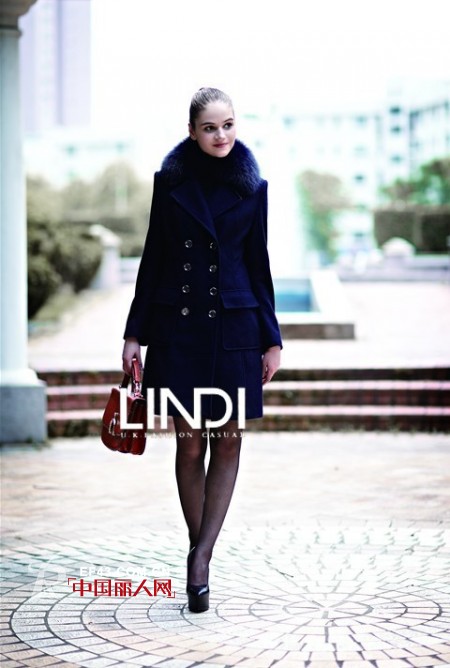 2012年冬“零典”品牌女装  演绎英伦风贵族气质