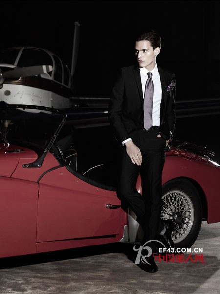 男装品牌大全 圣捷罗男装演绎出都市新贵一族自信率真