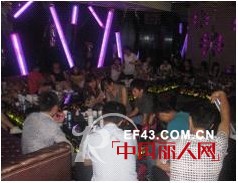 丽人诗歌内衣:激情夏日,欢聚8月丽人盛会