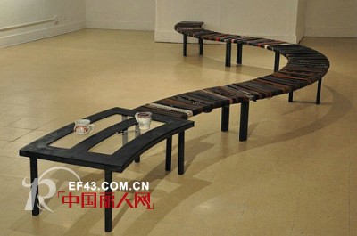 用1000条皮带制成的惊人长椅