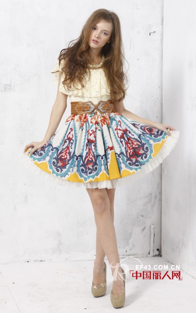 极致美感  在复古与时尚间游走