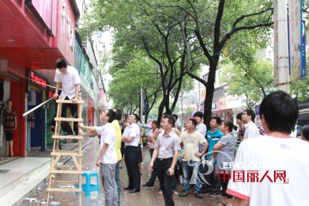 都市恋人坊内衣联合工商等执法部门对伪劣产品进行清查