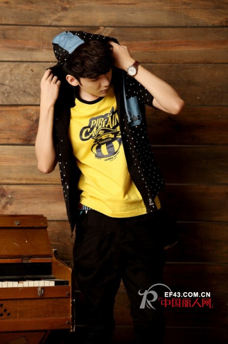 HOLY MOLY休闲服饰 时尚个性生活从这里开始