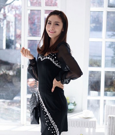 长袖连衣裙——时尚达人九月不可错过的潮流服饰