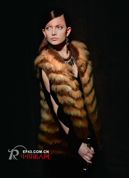 奢爱女装2012秋冬新品预览 无与伦比的穿越魅力