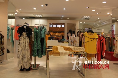 热烈庆贺缤蔓女装东莞市长安怡安百货店签约成功