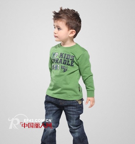 青蛙皇子童装    打造中国儿童运动休闲装第一品牌