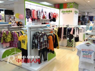 嘟嘟可儿亲子装深圳南山崇尚百货店隆重开业