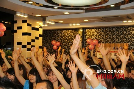 荣霞再次邀请到聚成股份著名讲师曾建兵老师授课