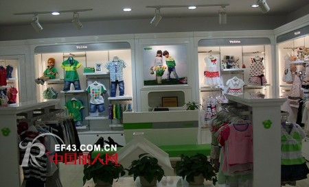 热烈庆祝小野豹品牌童装三家新店隆重开业