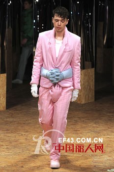 Si Chan趣味服装 Hug ME羽绒系列