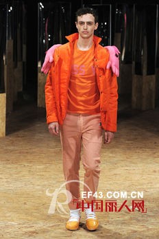 Si Chan趣味服装 Hug ME羽绒系列