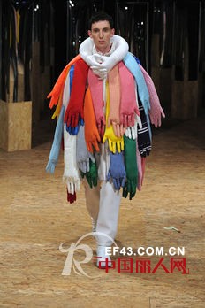 Si Chan趣味服装 Hug ME羽绒系列