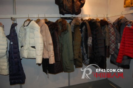 玉莉嘉品牌女装隆重亮相2012广州国际服装节