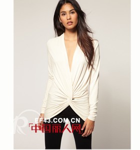 货源绝对不用愁!江南人家品牌女装加盟