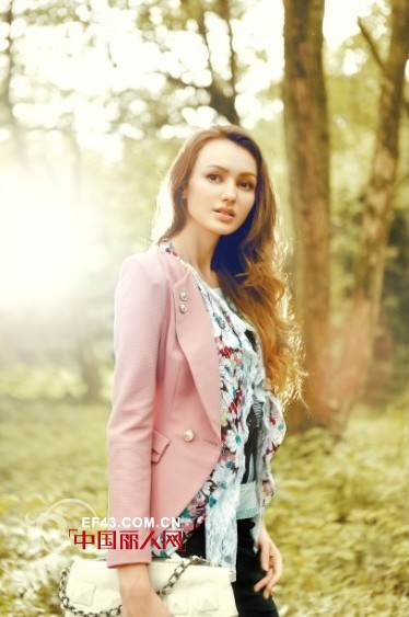 木翌品牌女装:“打造时尚的都市白领女性”