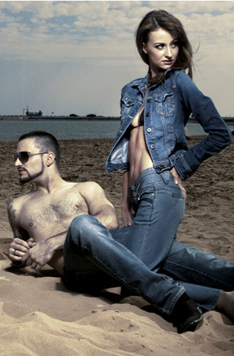 AIKEN爱肯牛仔2012秋冬系列男装新品性感袭来