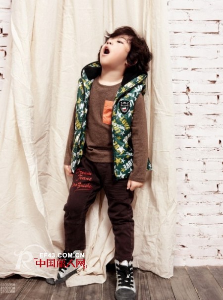 翘嘴蛇:我的俏童年简约不简单,个性时尚