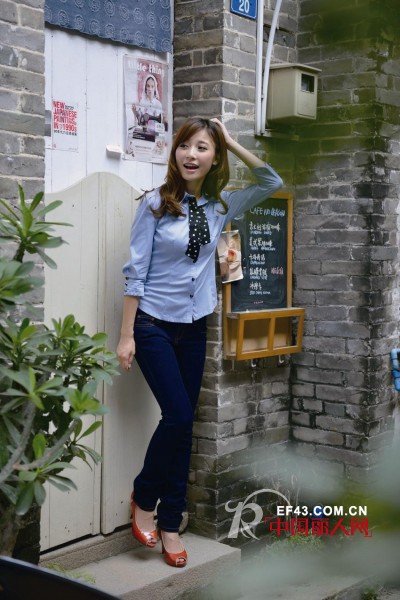 青花语女装轻松起步快速发展!诚邀您的加盟!