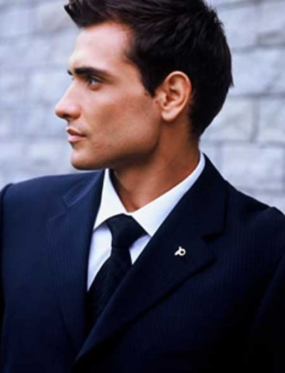 新郎希努尔男装 打造国际知名的百年民族品牌