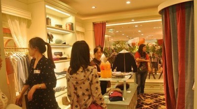 甜美女装品牌Deicy入驻王府井春熙店