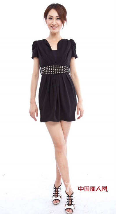 一袭连衣裙,装点一浓秋