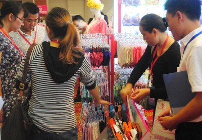 都市恋人“风尚之旅“2012秋冬武汉新品发布会圆满成功