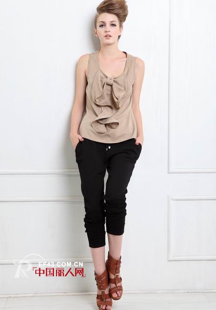 凯莱美时尚女装 演绎女人的中性美