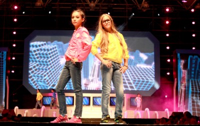 “汇强成势”七波辉2013年春夏青少年服饰潮流发布会隆重召开