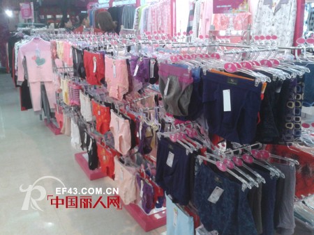 恭祝浪漫春天品牌内衣四川梓潼文昌加盟连锁店隆重开业