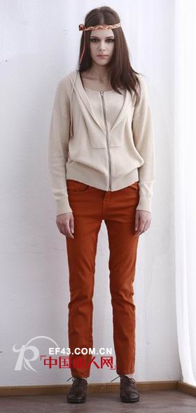 用服装的语言讲述一个又一个“艺域”与自然地故事……