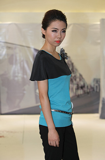 深圳时尚商务女装“JIAFEN佳纷”2013年春夏新品发布会圆满落幕