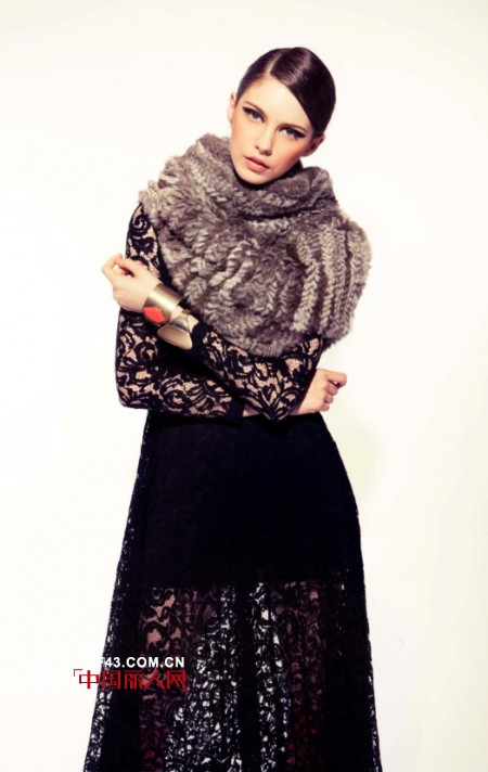 连奴时装A/E品牌教你入秋显瘦搭之微胖女打赢翻身仗