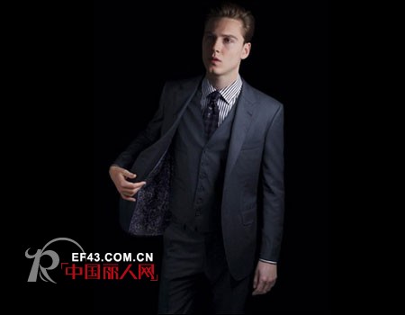 英国品牌Paul Smith推出了2012年秋冬西装的全新系列