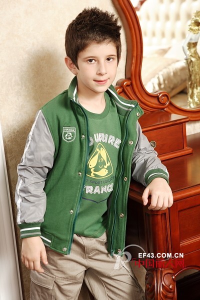 欢声笑鱼童装 让你的孩子处处可以展示法式风情