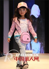 小犀牛品牌童装  儿童欧陆风情的演绎着