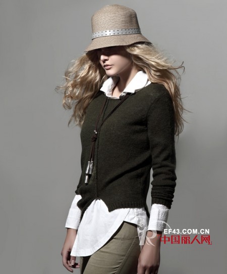 底色品牌女装  反时尚的宠儿