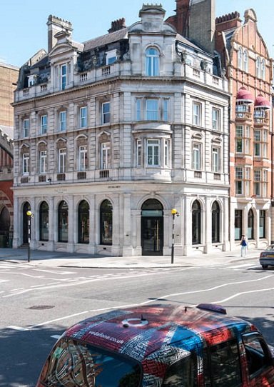 Rag &Bone 伦敦旗舰店开业  《VOGUE》主编Anna Wintour力挺