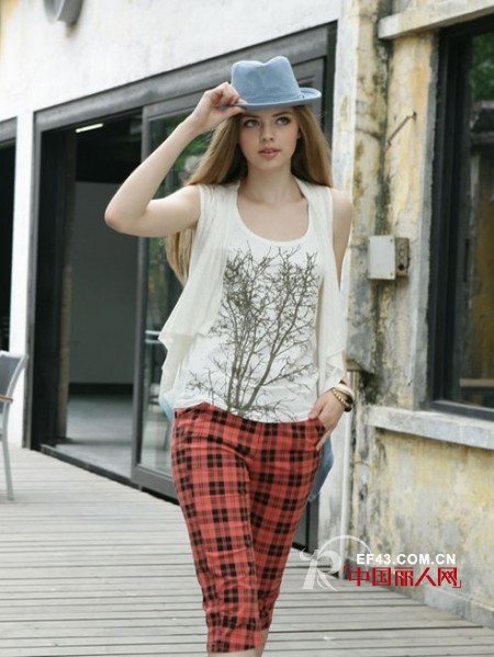 璐嘉儿品牌女装 尽显女性的浪漫主义风情